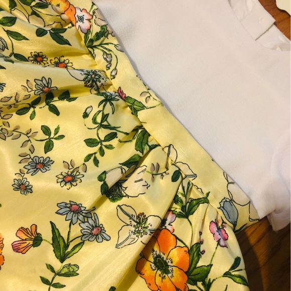 White and yellow floral print dress in size 24m - Picture 3 of 3